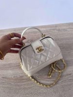 Doctor Vintage Crossbody