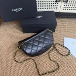 Chanel Pearl chain weist/crossbody bag - Image 12