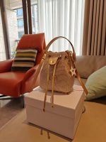 DIOR Cd Holiday Bucket Bag - Image 10