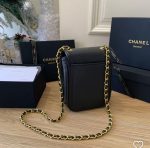 Chanel Vintage crossbody bag - Image 2